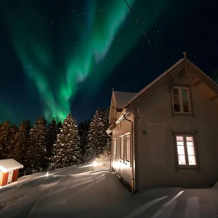 Kjosen Lodge, Lyngen.