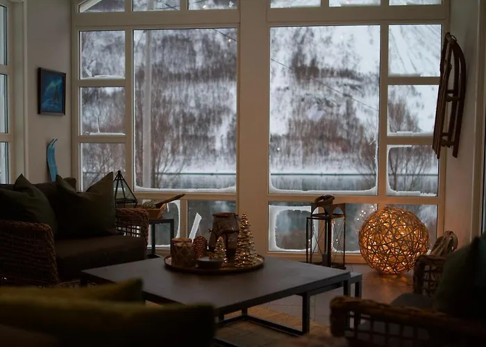 Kjosen Lodge, Lyngen. Semesterbostad *