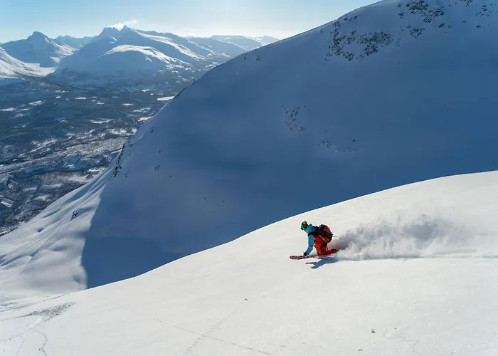 Kjosen Lodge, Lyngen. *