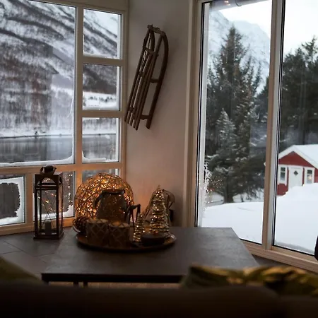 Kjosen Lodge, Lyngen. Casa de Férias