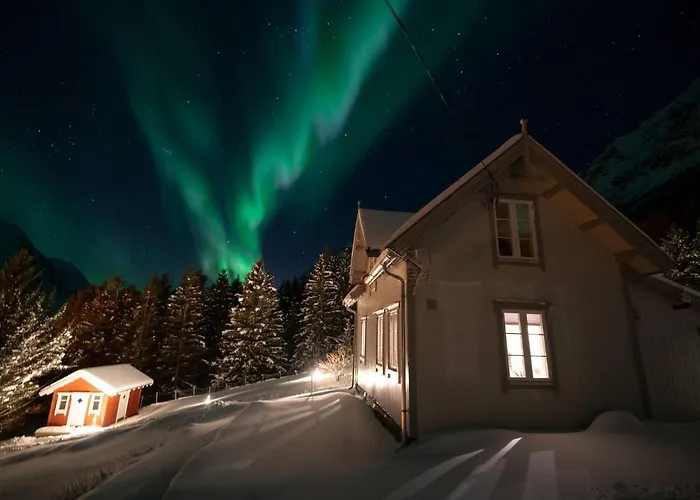 Kjosen Lodge, Lyngen.